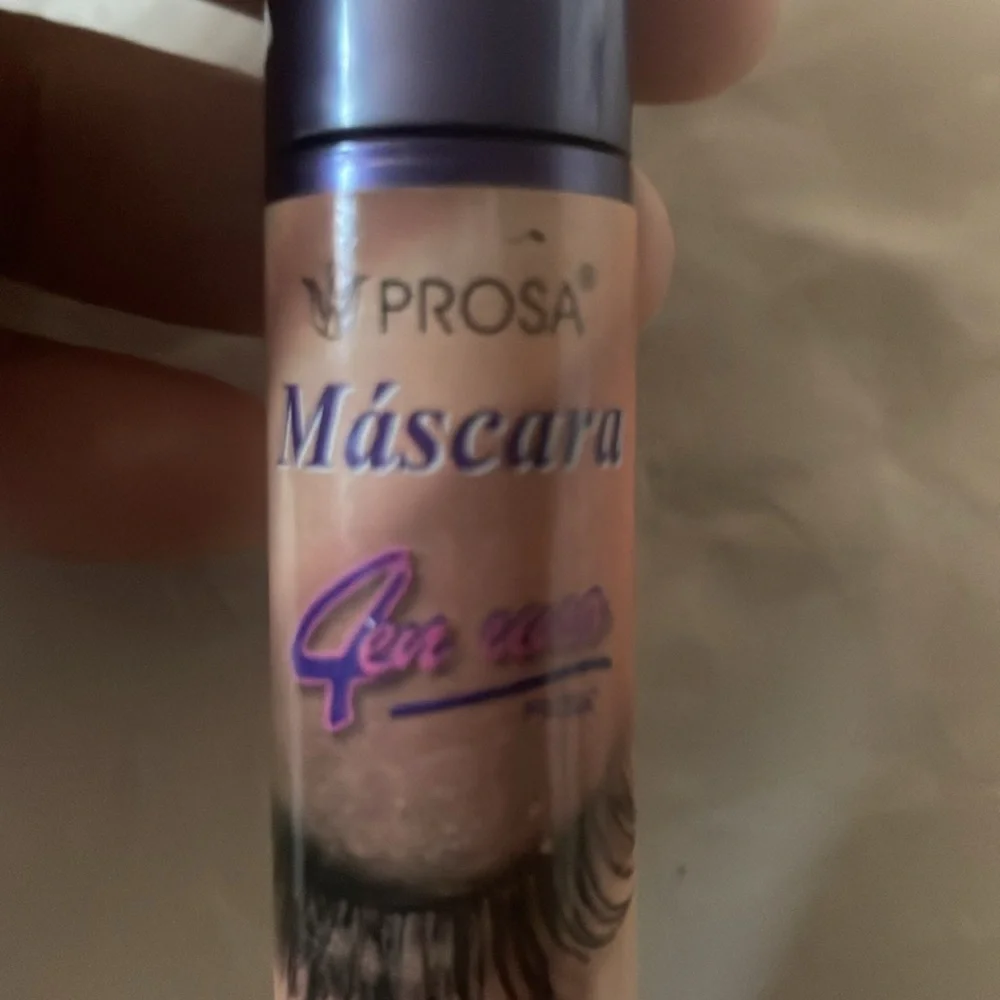 NEW Prosa 4 IN 1 Maxi-Volume Mascara by Prosa